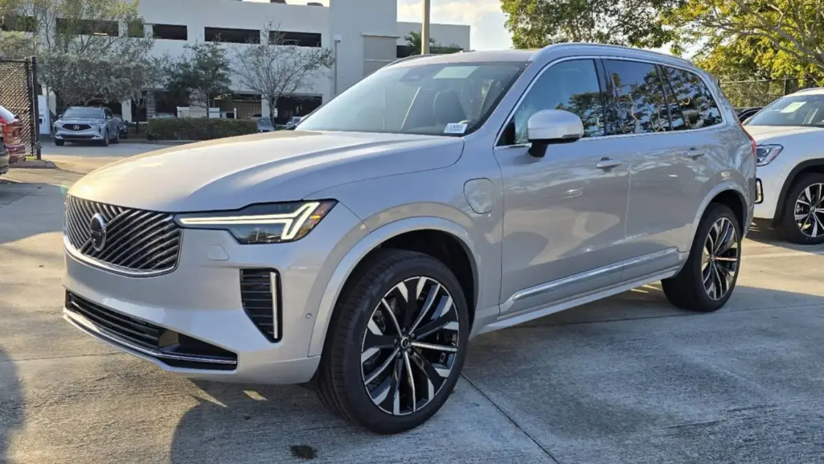 2025 Volvo XC90 YV4H60PB0S1377530