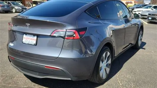 2023 Tesla Model Y 7SAYGDED3PF960610