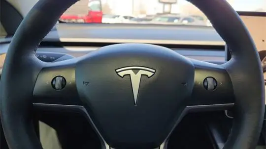 2023 Tesla Model Y 7SAYGDED3PF960610
