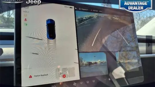 2024 Tesla Model Y 7SAYGDEE0RA270452