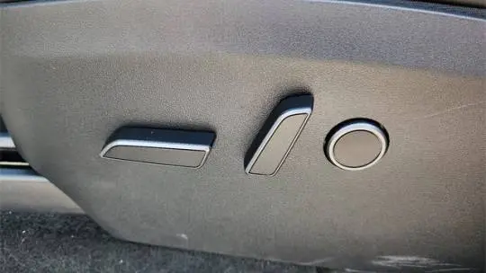2023 Tesla Model Y 7SAYGDED3PF960610