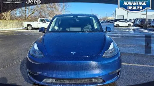 2024 Tesla Model Y 7SAYGDEE0RA270452