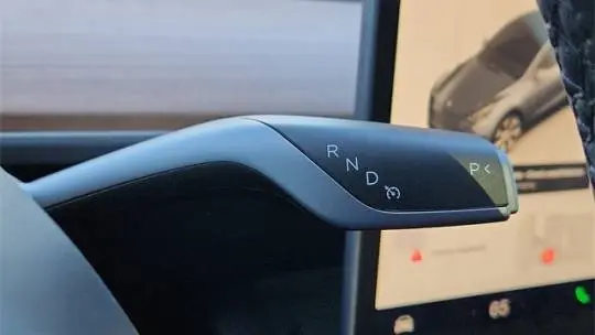 2023 Tesla Model Y 7SAYGDED3PF960610