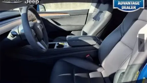 2024 Tesla Model Y 7SAYGDEE0RA270452