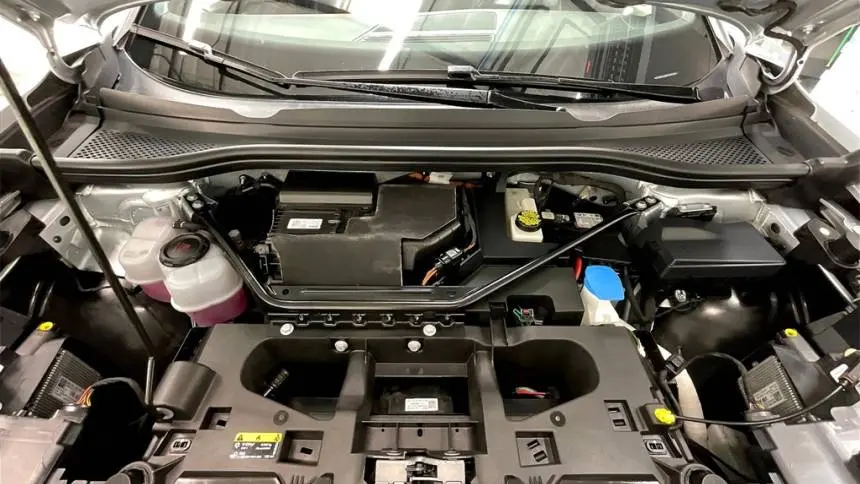 2021 Volkswagen ID.4 WVGTMPE28MP055664
