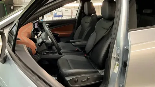 2021 Volkswagen ID.4 WVGTMPE28MP055664