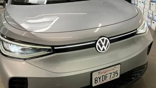2021 Volkswagen ID.4 WVGTMPE28MP055664