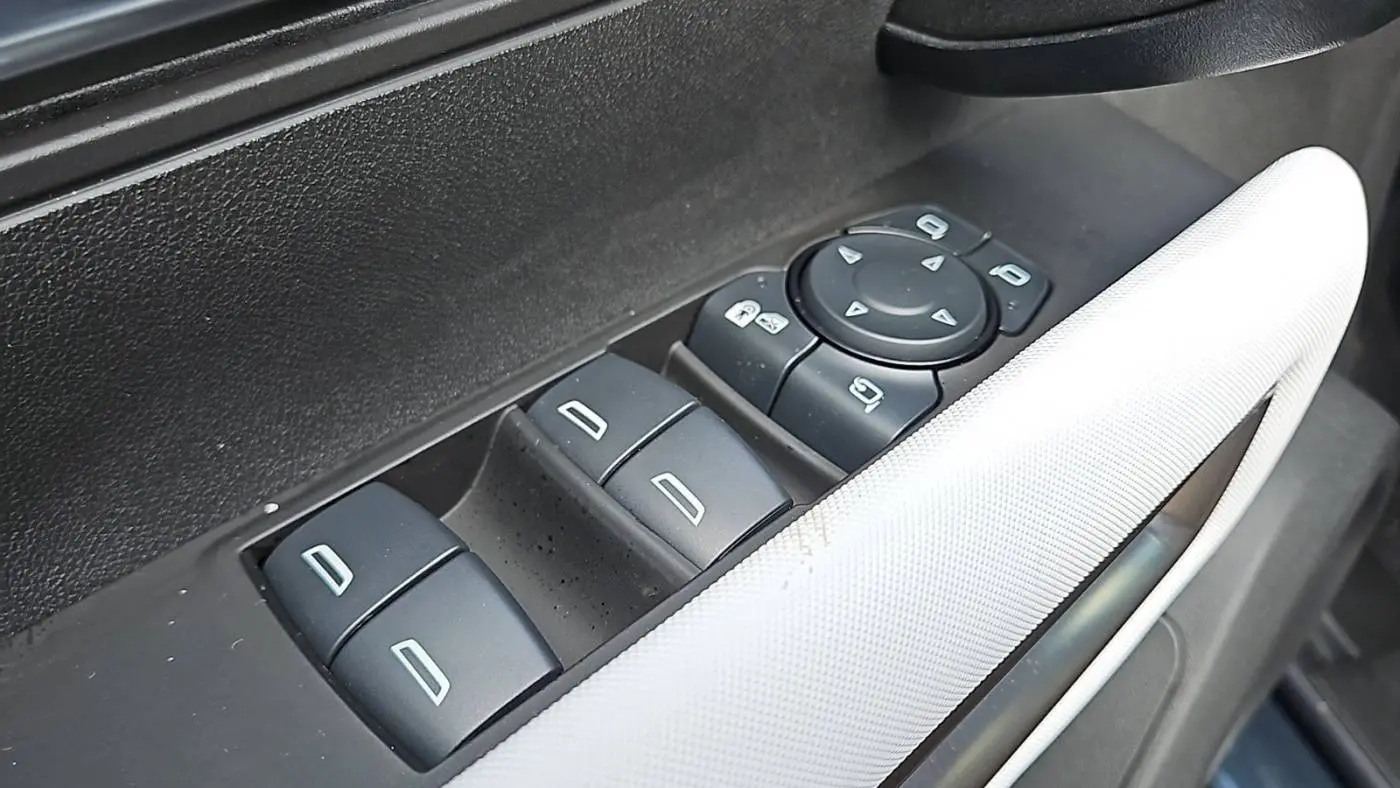 2025 GMC HUMMER EV SUV 1GKT0NDE0SU113768