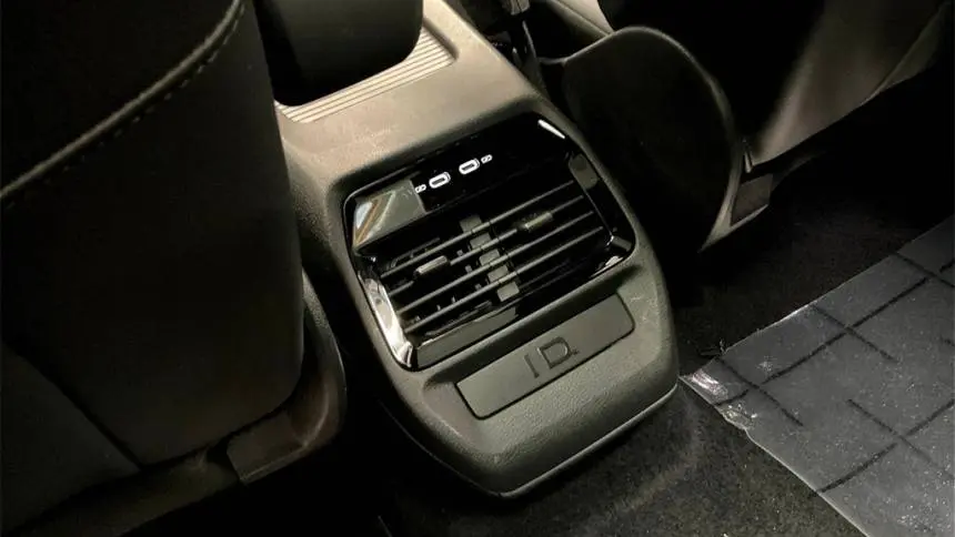 2021 Volkswagen ID.4 WVGTMPE24MP056147