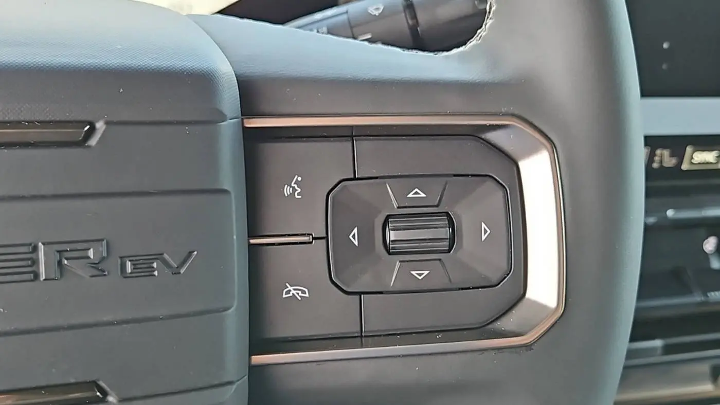 2025 GMC HUMMER EV SUV 1GKT0NDE0SU113768