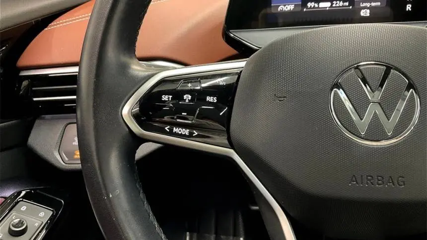 2021 Volkswagen ID.4 WVGTMPE24MP056147