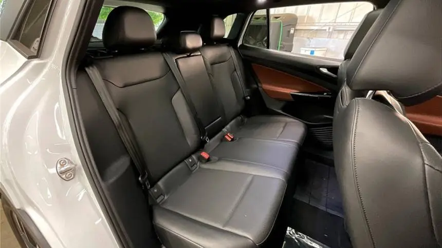 2021 Volkswagen ID.4 WVGTMPE24MP056147