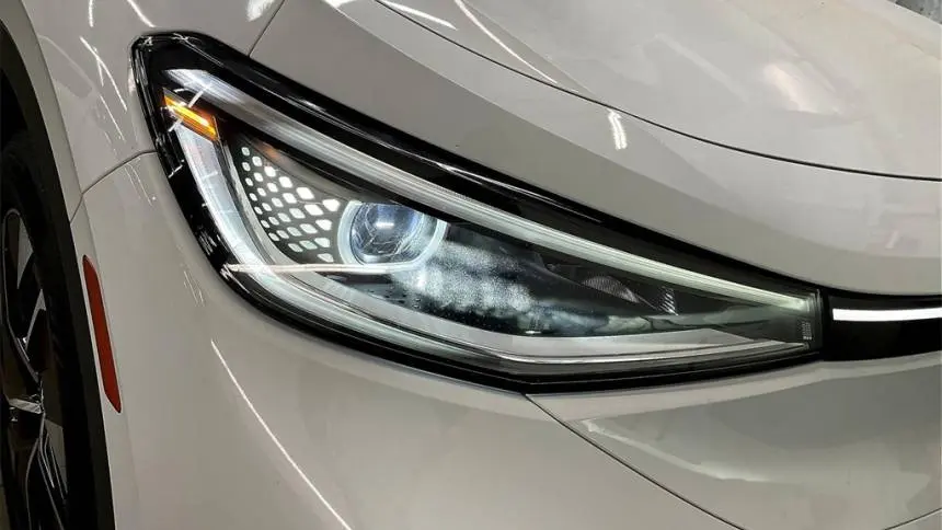 2021 Volkswagen ID.4 WVGTMPE24MP056147