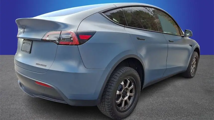 2023 Tesla Model Y 7SAYGDEE3PF667752
