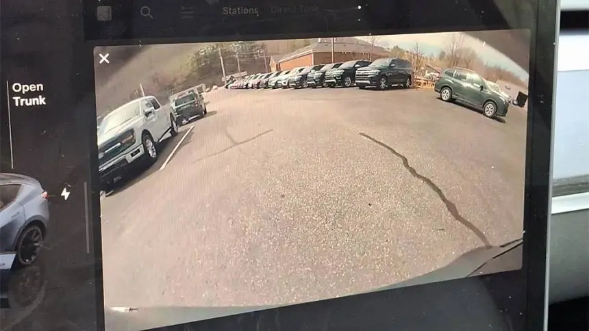 2023 Tesla Model Y 7SAYGDEE3PF667752