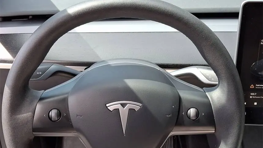 2023 Tesla Model Y 7SAYGDEE3PF667752