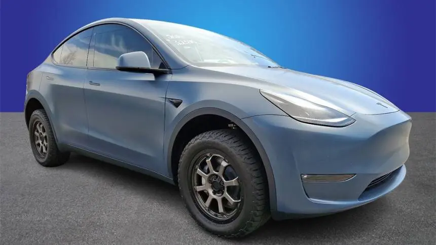 2023 Tesla Model Y 7SAYGDEE3PF667752