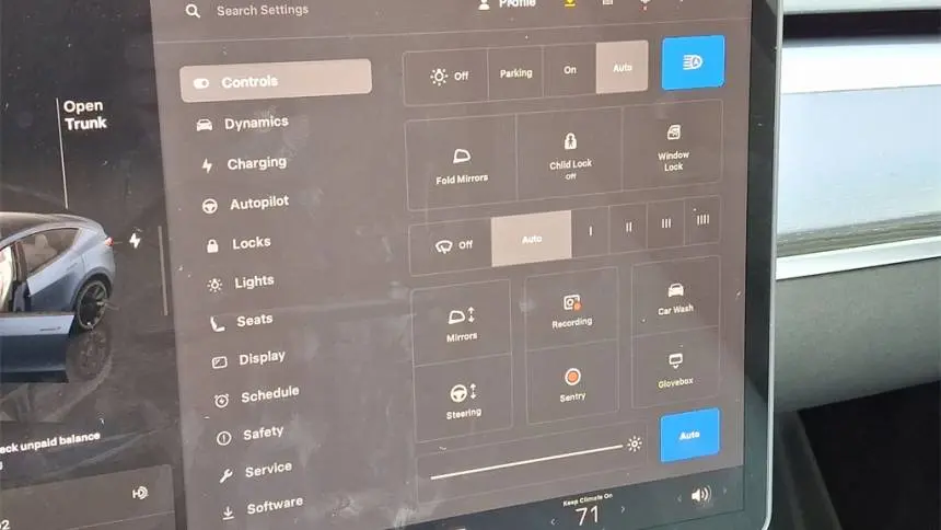 2023 Tesla Model Y 7SAYGDEE3PF667752
