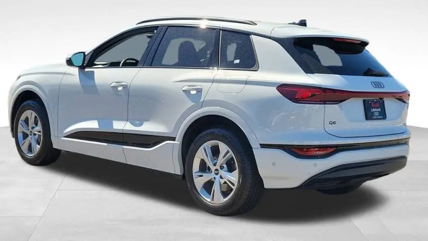 2025 Audi Q6 e-tron WA122BGF9SA027116