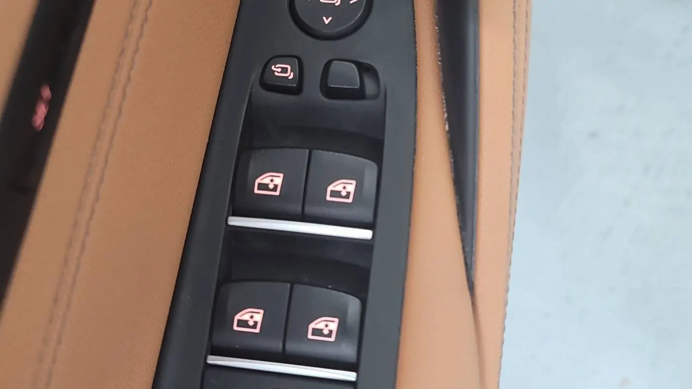2022 BMW 5 Series WBA13AG00NCK38666