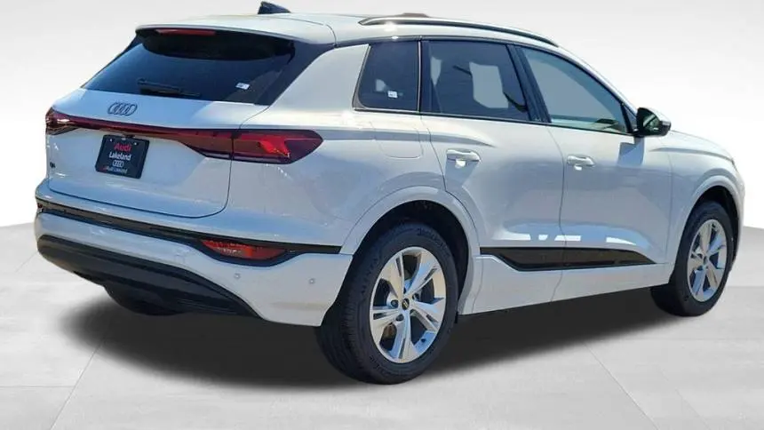 2025 Audi Q6 e-tron WA122BGF9SA027116