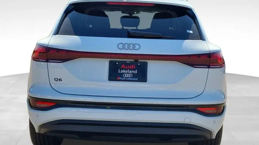2025 Audi Q6 e-tron WA122BGF9SA027116