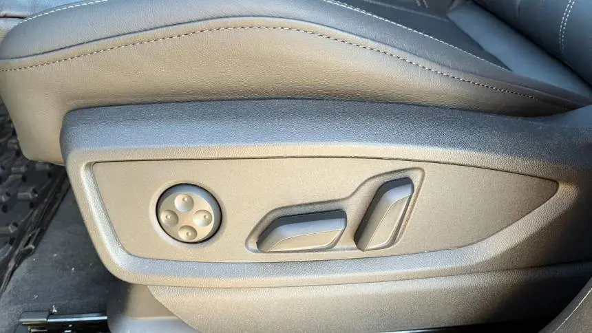 2025 Audi Q5 WA1G2AFY2S2020621