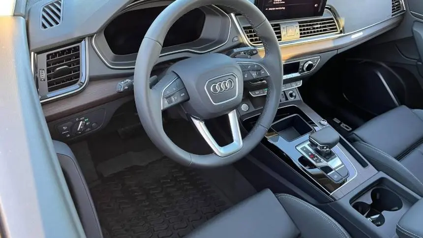 2025 Audi Q5 WA1G2AFY2S2020621
