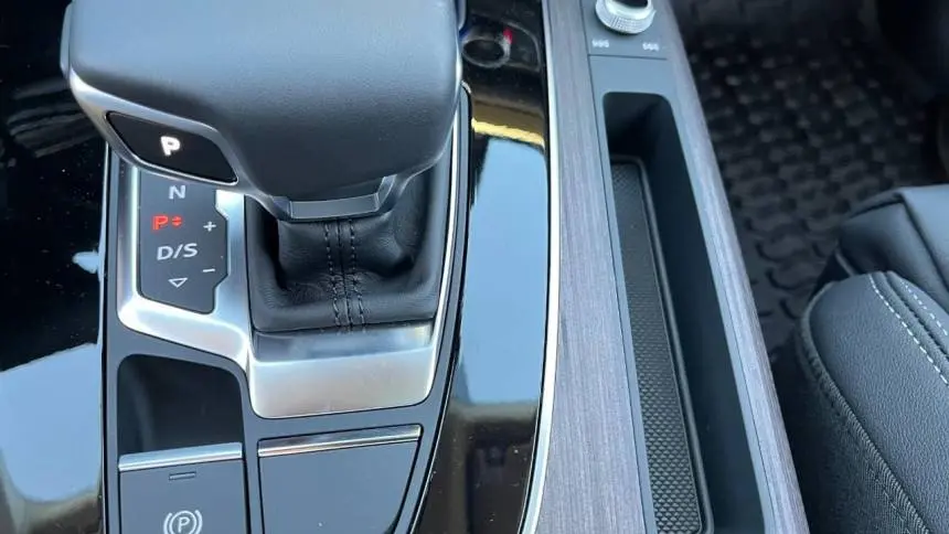 2025 Audi Q5 WA1G2AFY2S2020621