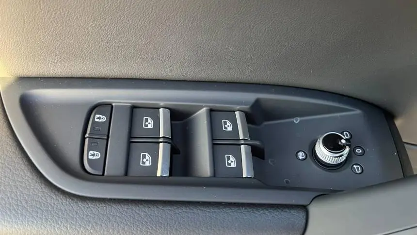 2025 Audi Q5 WA1G2AFY2S2020621