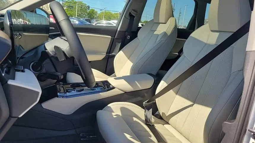 2025 Audi Q6 e-tron WA122BGF9SA027116