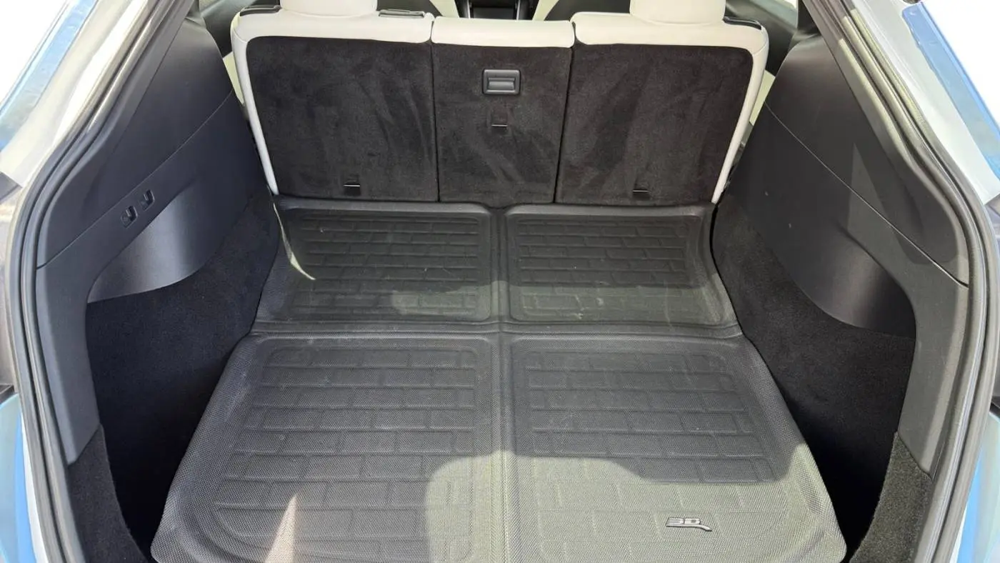 2020 Tesla Model Y 5YJYGDEE8LF055800