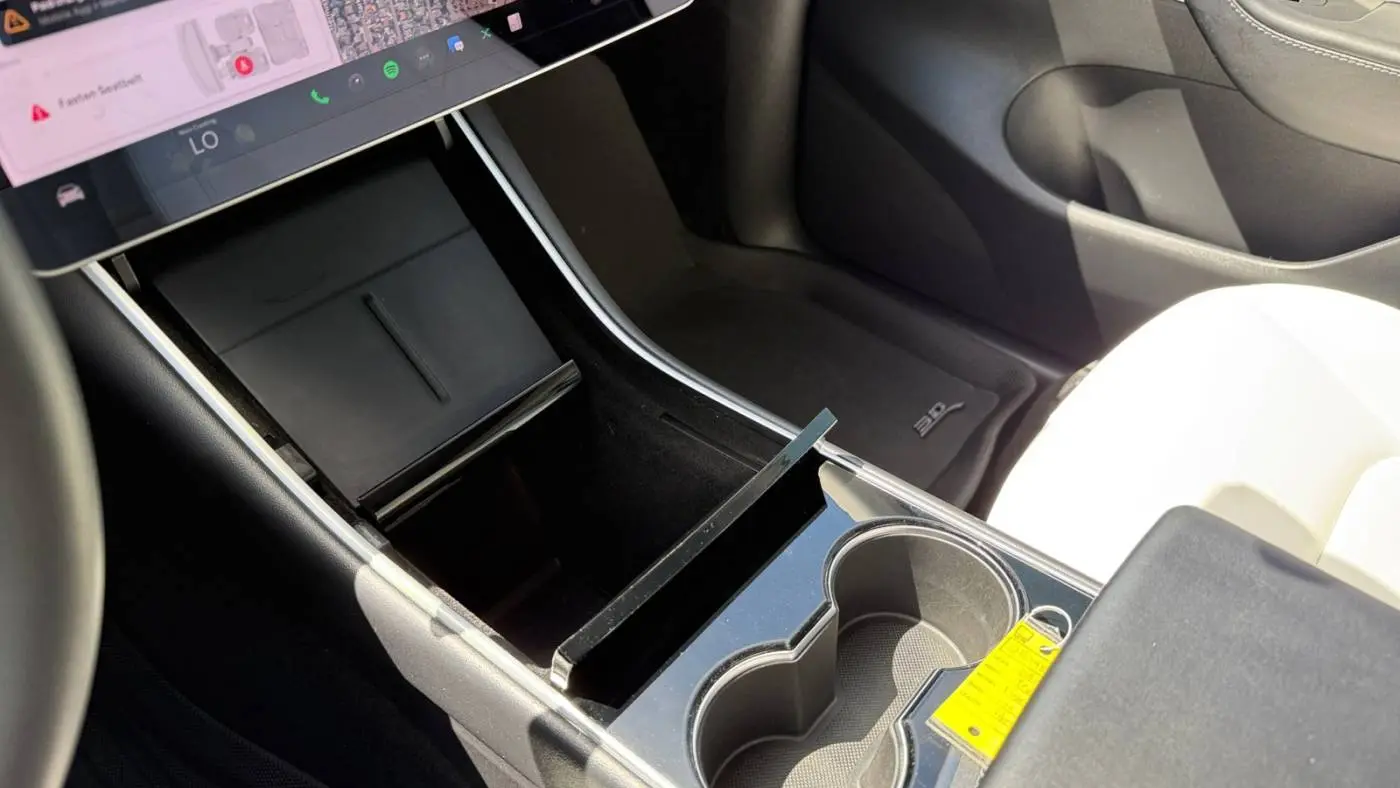 2020 Tesla Model Y 5YJYGDEE8LF055800