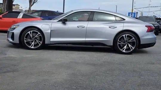 2024 Audi e-tron GT WAUCJBFW4R7001378