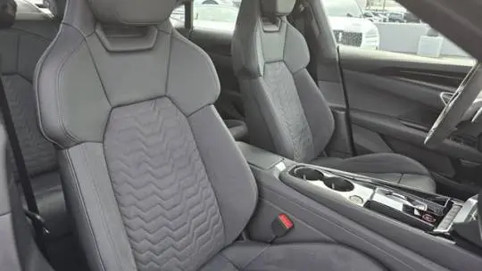 2024 Audi e-tron GT WAUCJBFW4R7001378