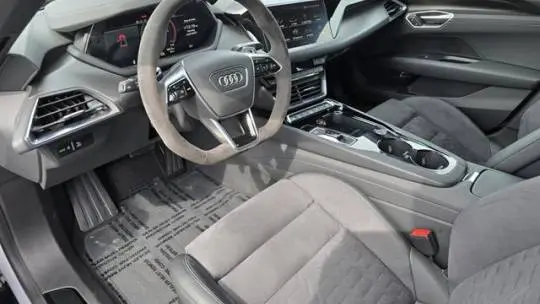 2024 Audi e-tron GT WAUCJBFW4R7001378