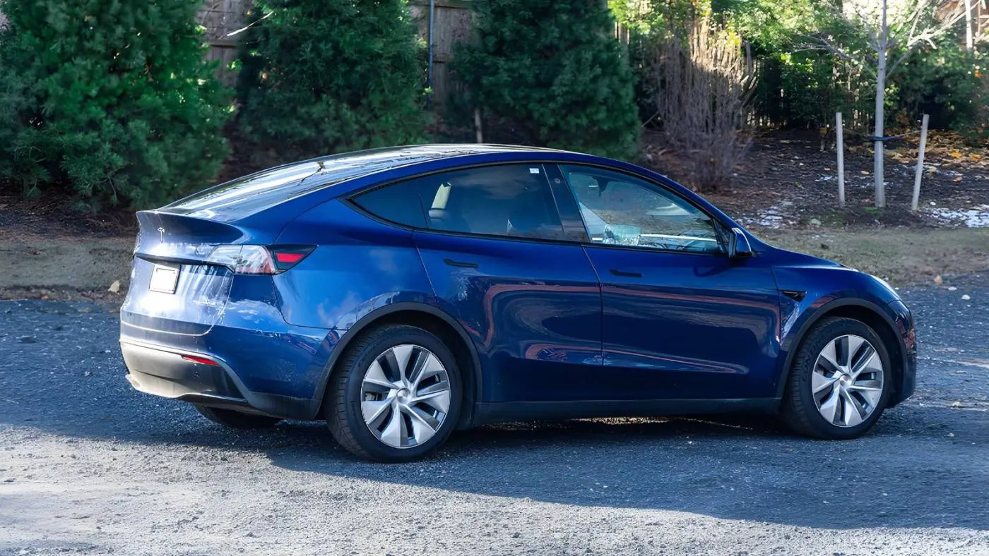 2022 Tesla Model Y 7SAYGDEE1NF315654