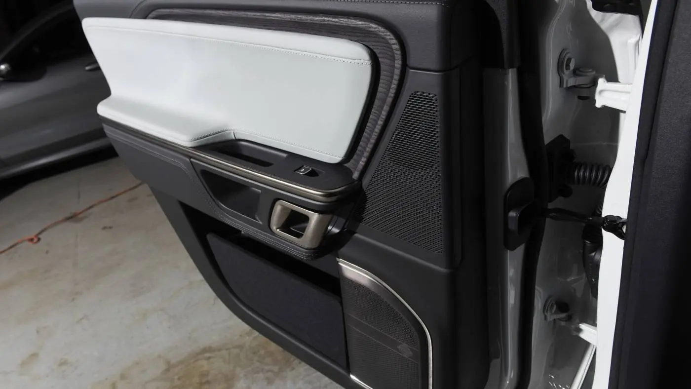 2023 Rivian R1S 7PDSGABA4PN005806