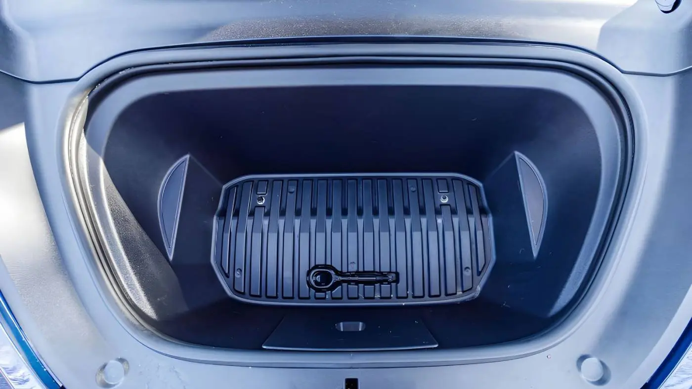 2022 Tesla Model Y 7SAYGDEE1NF315654