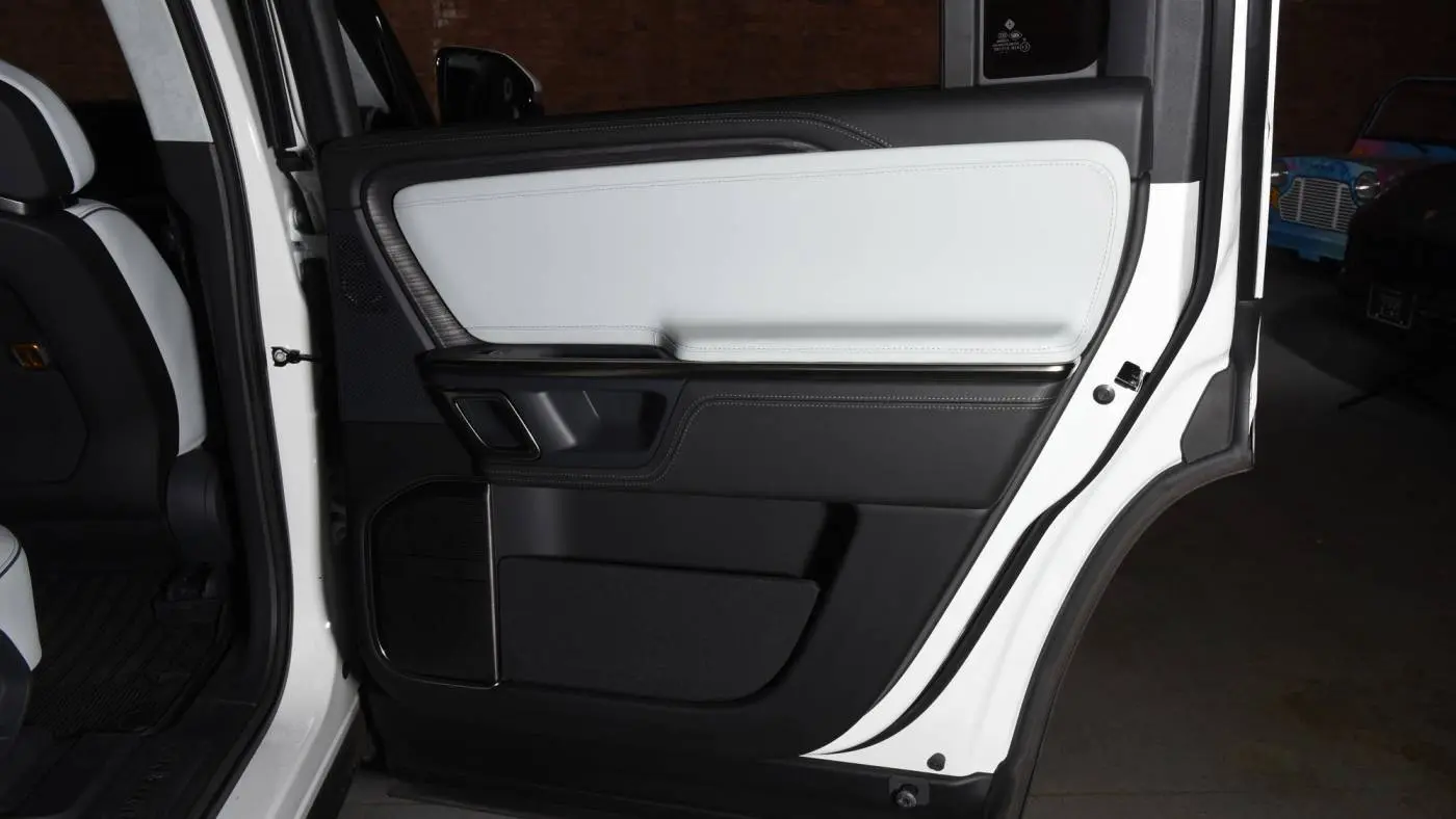 2023 Rivian R1S 7PDSGABA4PN005806