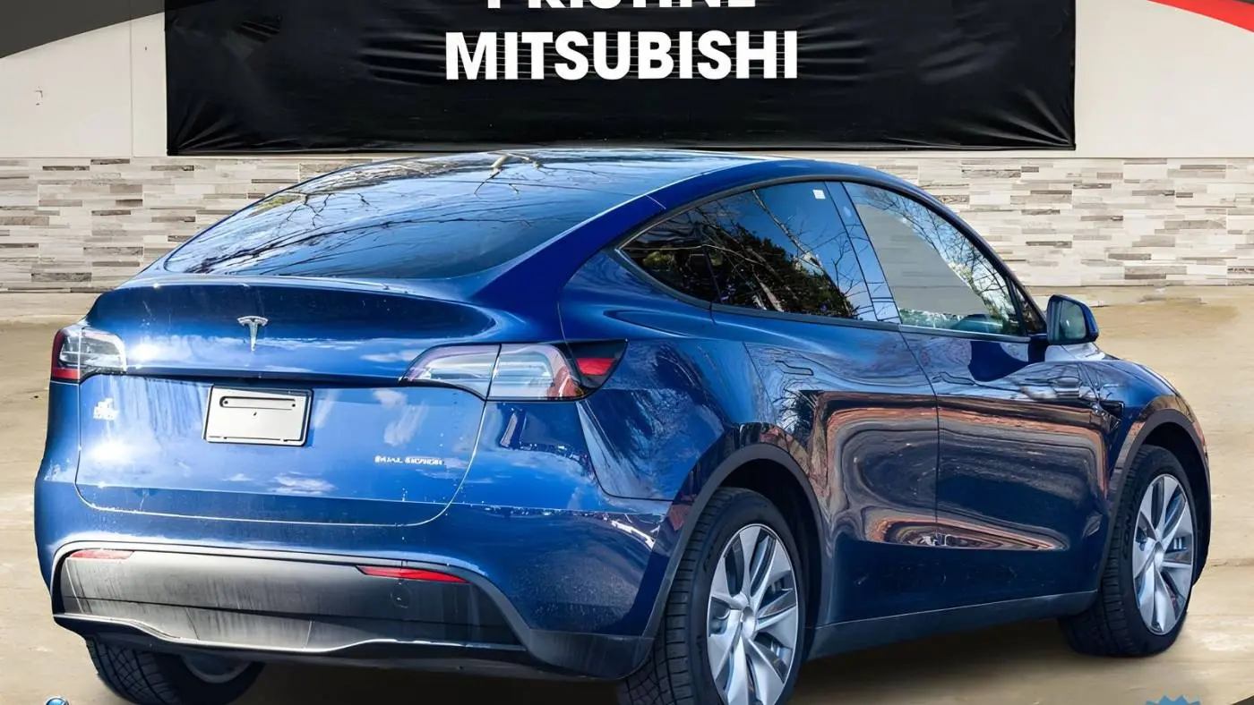 2022 Tesla Model Y 7SAYGDEE1NF315654