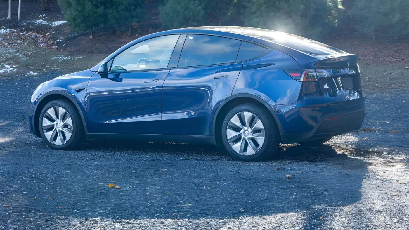 2022 Tesla Model Y 7SAYGDEE1NF315654