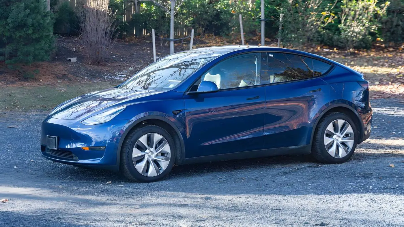 2022 Tesla Model Y 7SAYGDEE1NF315654