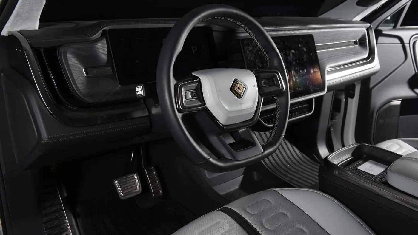 2023 Rivian R1S 7PDSGABA4PN005806