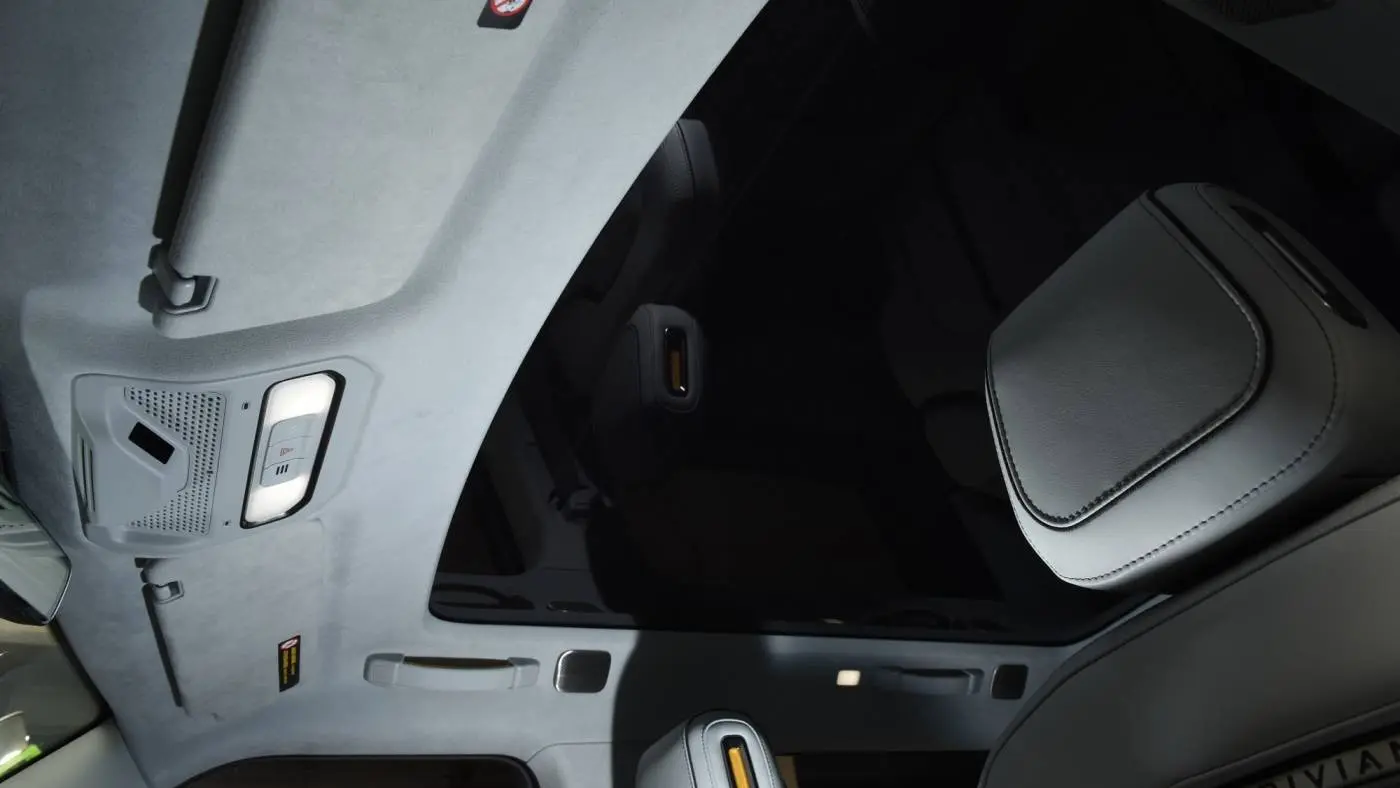 2023 Rivian R1S 7PDSGABA4PN005806