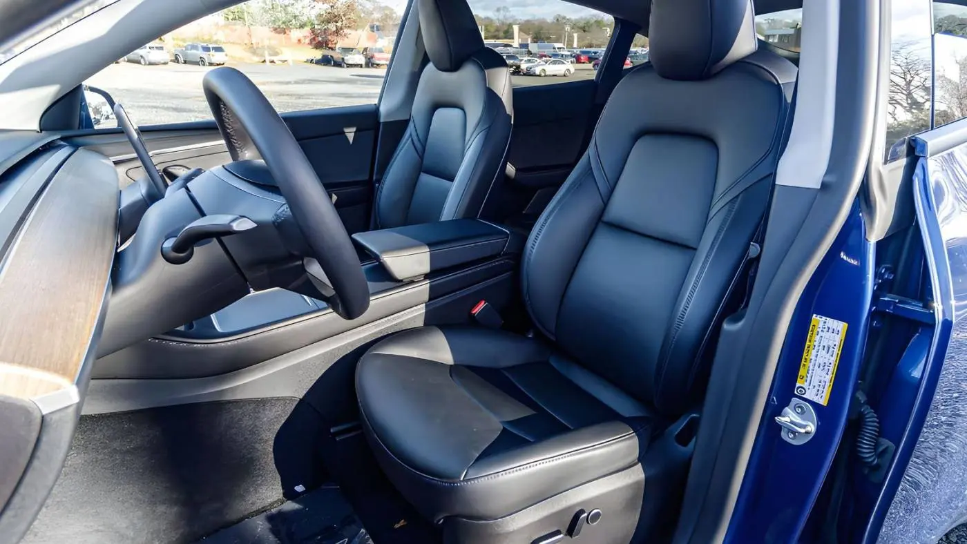 2022 Tesla Model Y 7SAYGDEE1NF315654
