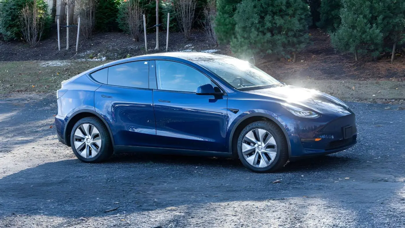 2022 Tesla Model Y 7SAYGDEE1NF315654