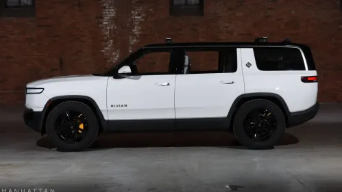 2023 Rivian R1S - Images - 2