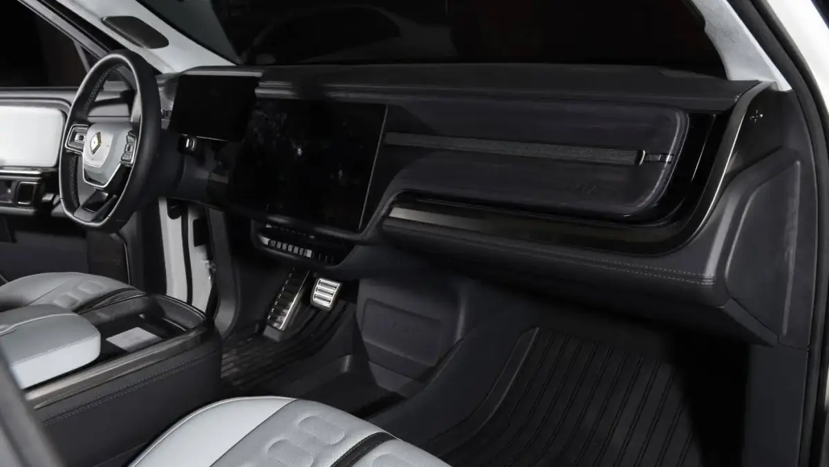 2023 Rivian R1S - Images - 15