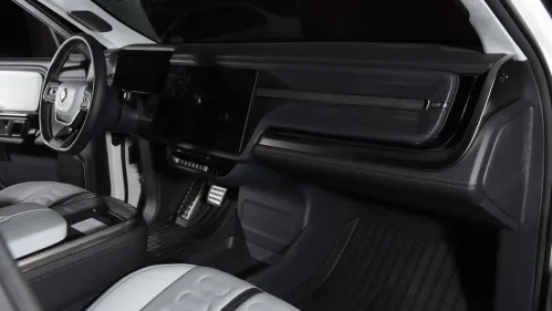 2023 Rivian R1S - Images - 15